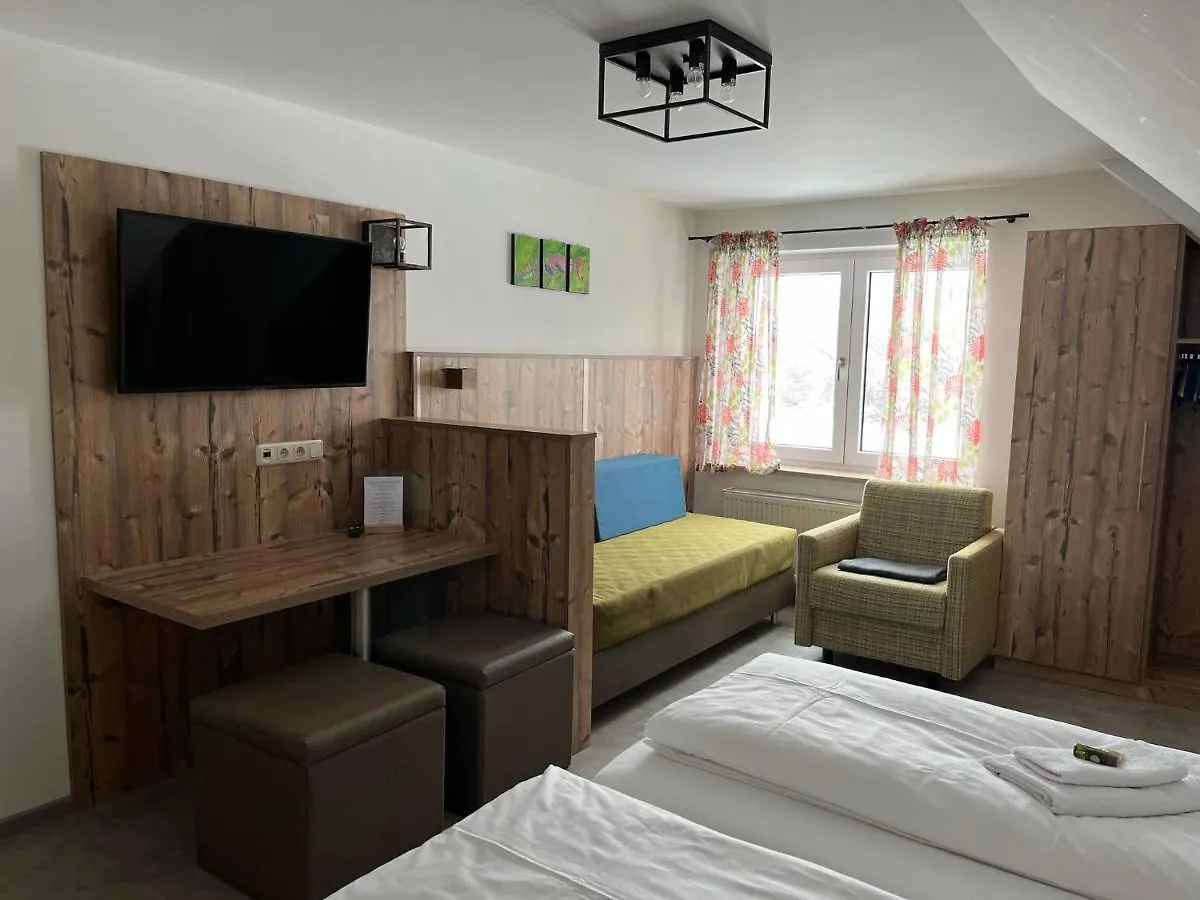 Guest house Gasthaus-Pension Hofmann Oberdachstetten